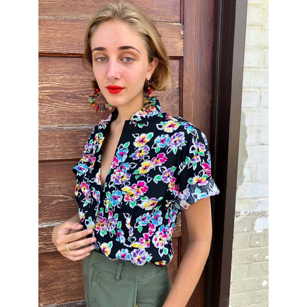 Medium button up